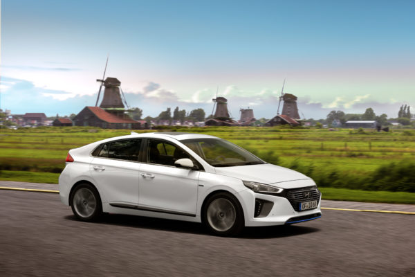 Test auta: Hyundai Ioniq Hybrid — vstup do éry elektrifikace